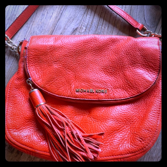 Micheal Kors medium size leather shoulder bag - Picture 1 of 4